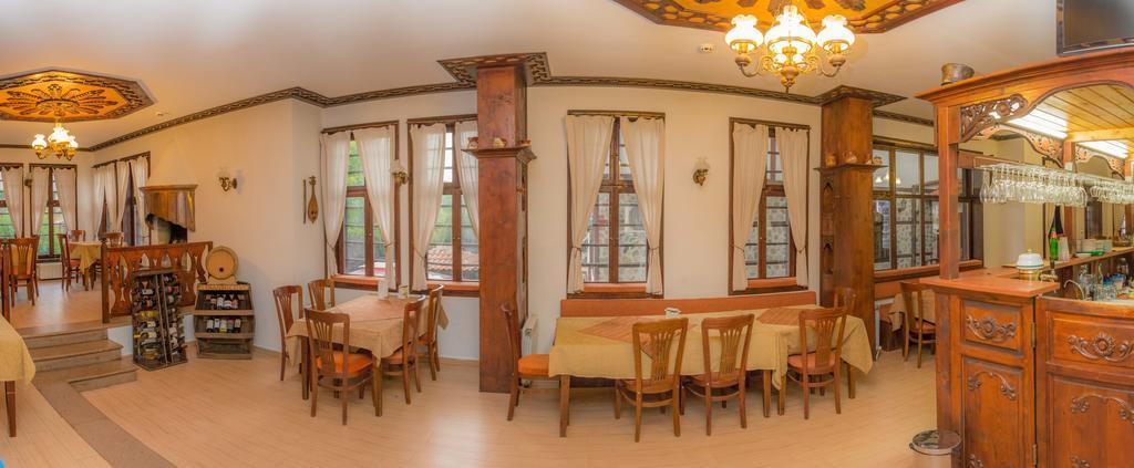 Alexandrov'S Houses Hotel Zlatograd Bagian luar foto