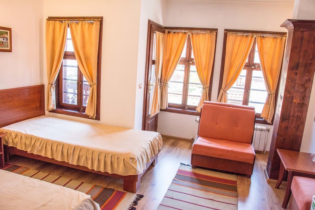 Alexandrov'S Houses Hotel Zlatograd Bagian luar foto
