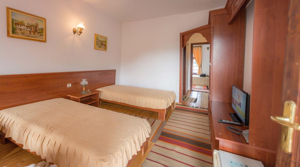 Alexandrov'S Houses Hotel Zlatograd Bagian luar foto