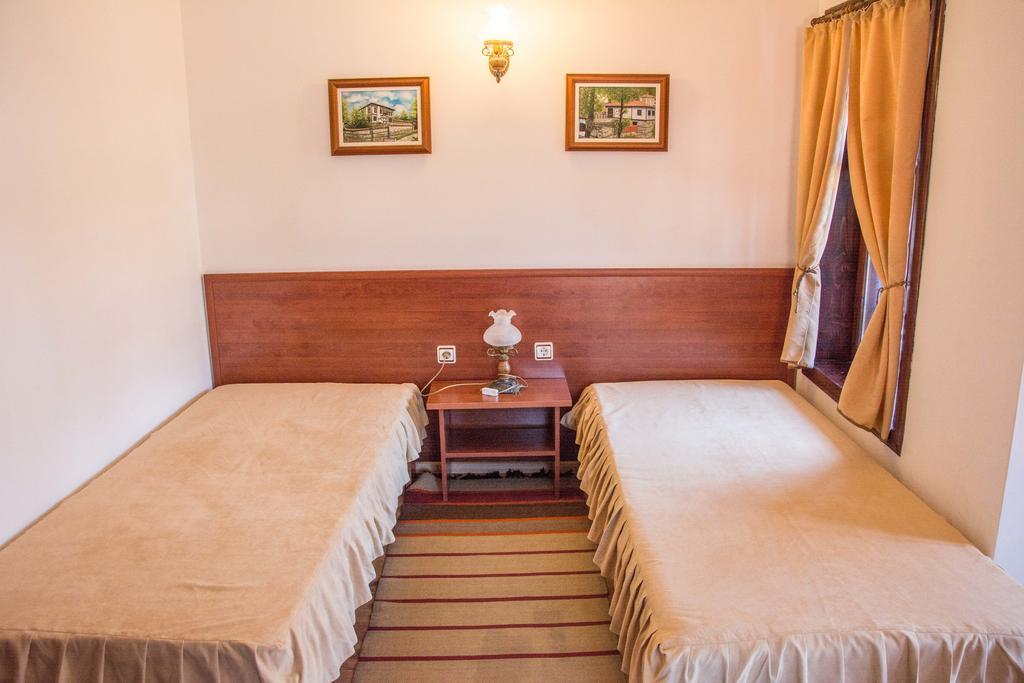 Alexandrov'S Houses Hotel Zlatograd Bagian luar foto