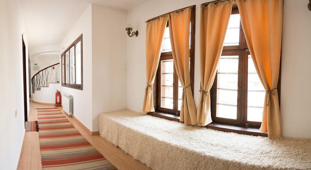 Alexandrov'S Houses Hotel Zlatograd Bagian luar foto