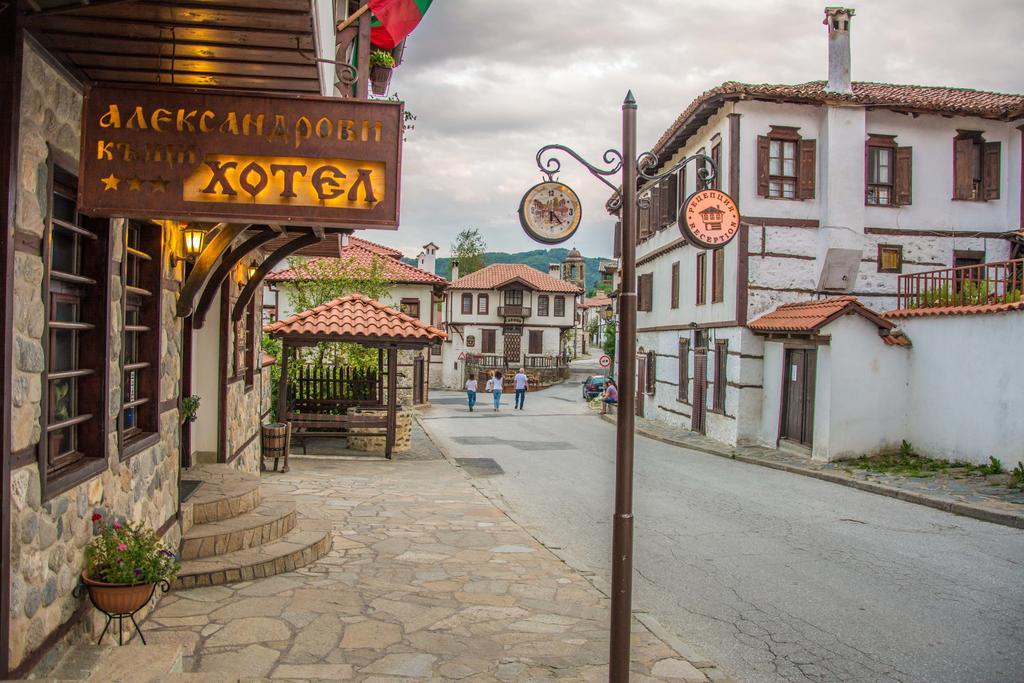 Alexandrov'S Houses Hotel Zlatograd Bagian luar foto