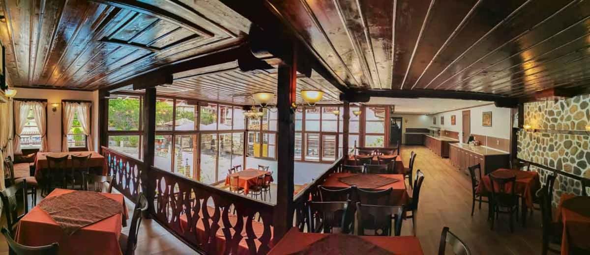 Alexandrov'S Houses Hotel Zlatograd Bagian luar foto