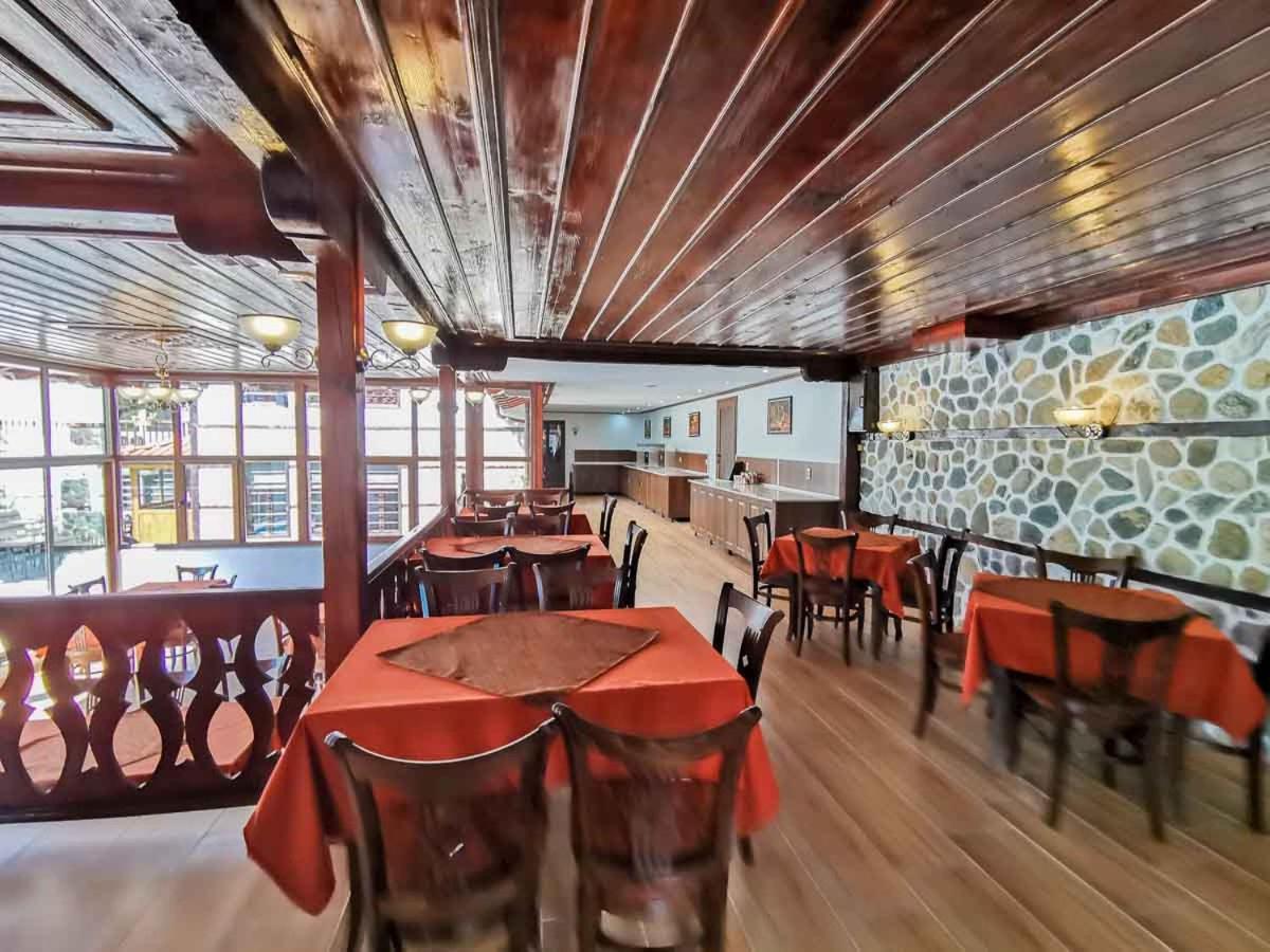 Alexandrov'S Houses Hotel Zlatograd Bagian luar foto