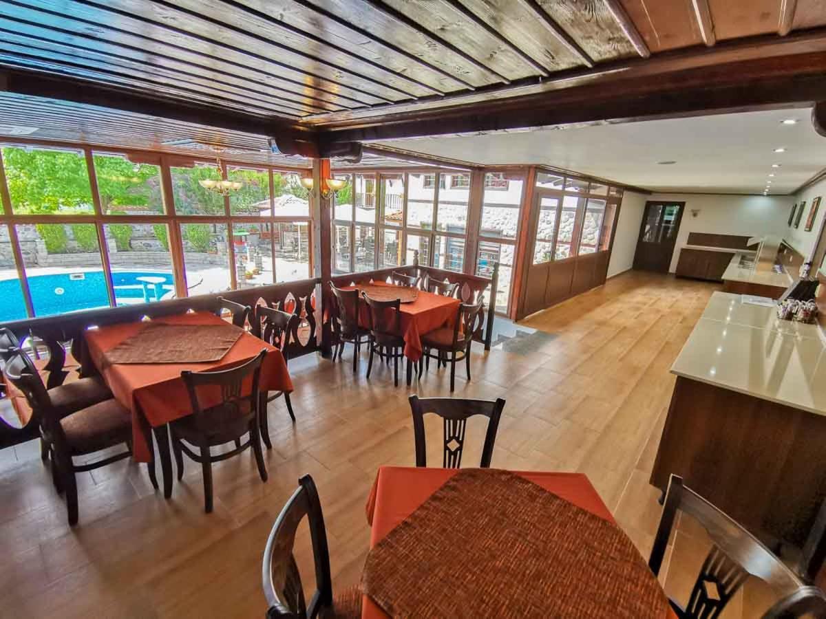 Alexandrov'S Houses Hotel Zlatograd Bagian luar foto