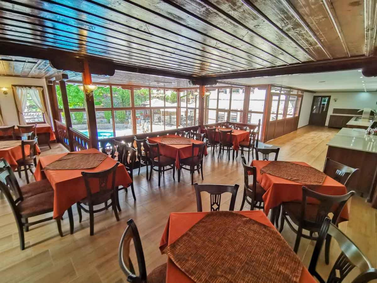 Alexandrov'S Houses Hotel Zlatograd Bagian luar foto