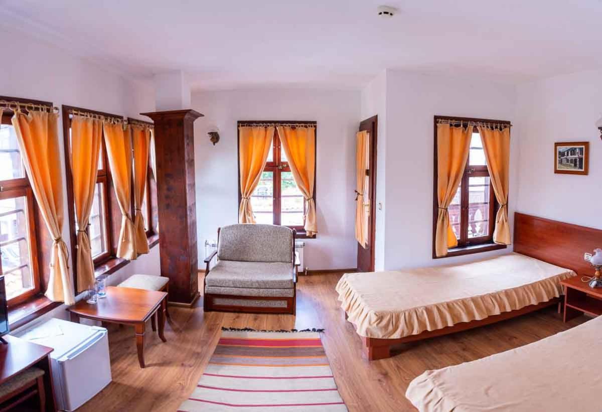 Alexandrov'S Houses Hotel Zlatograd Bagian luar foto